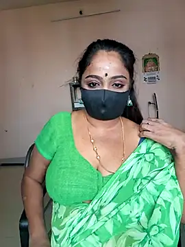 Snapshot of queendivya chatting on 06/05/26, 04:30 queendivya online show from 06/05/26, 04:30