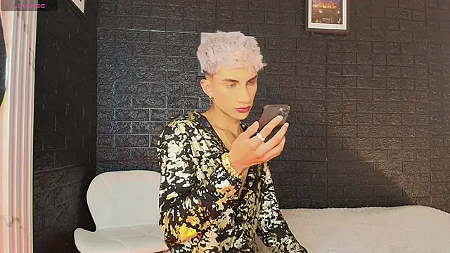 Snapshot of Erick_Velveth chatting on 10/09/25, 05:27 Erick Velveth online show from 10/09/25, 05:27