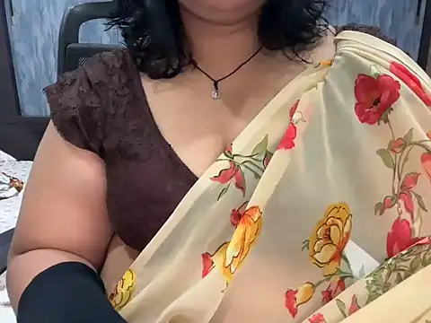 Snapshot of divya-jannu chatting on 09/25/25, 04:21 divya-jannu online show from 09/25/25, 04:21