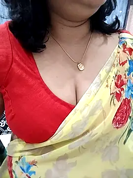 Snapshot of divya-jannu chatting on 10/14/25, 05:36 divya-jannu online show from 10/14/25, 05:36