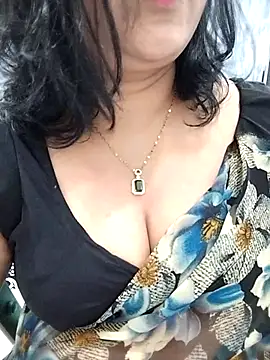Snapshot of divya-jannu chatting on 10/21/25, 05:24 divya-jannu online show from 10/21/25, 05:24