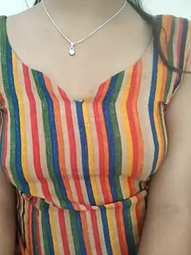 Snapshot of Disha-_00 chatting on 10/28/25, 05:11 Disha- 00 online show from 10/28/25, 05:11