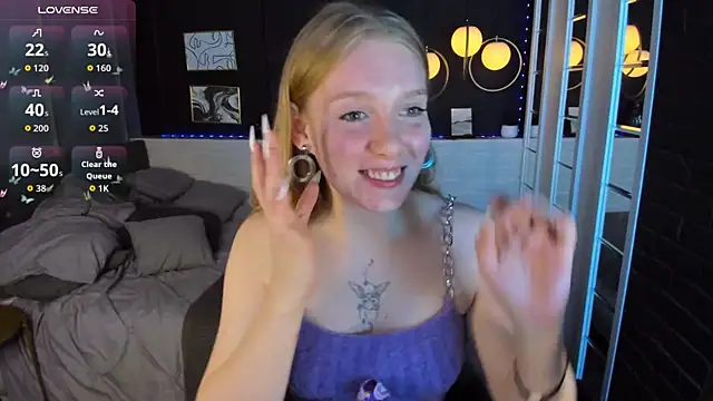 Layla Glam online show from 09/21/25, 01:35