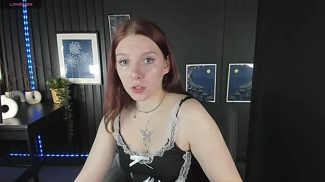 Layla Glam online show from 11/01/25, 05:20