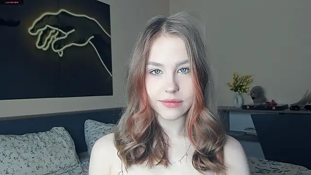 MaliaBourraine online show from 04/04/26, 07:17