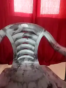 pari rani7 online show from 10/29/25, 04:26