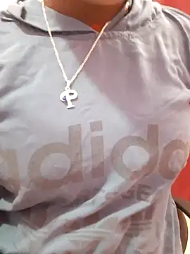 pari rani7 online show from 12/15/25, 04:06