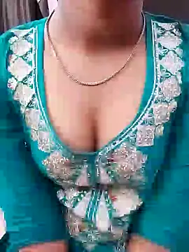 pari rani7 online show from 04/05/26, 03:58