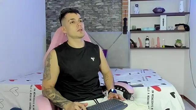 BooyHott  online show from 01/10/26, 07:15