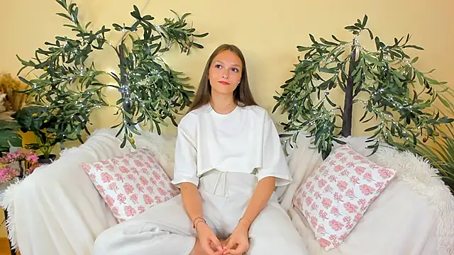 KailaTerres online show from 09/19/25, 08:27