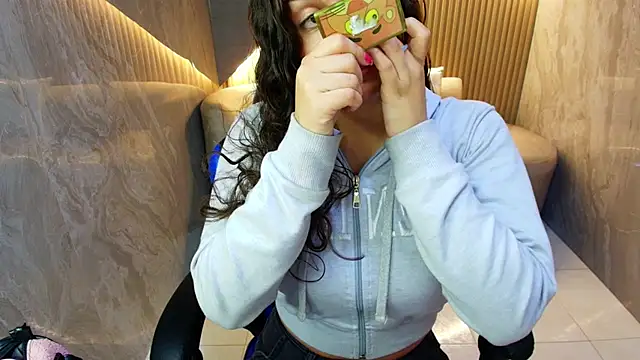 dany r  online show from 10/29/25, 01:13