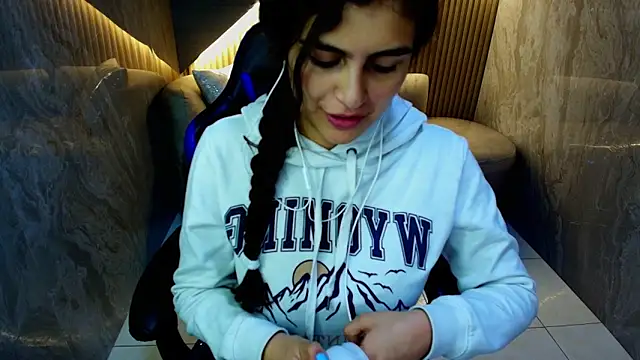 dany r  online show from 11/14/25, 01:21