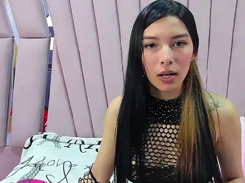 burbuja pink  online show from 01/14/26, 03:56