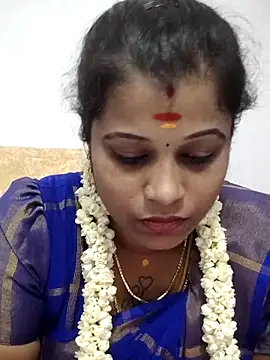 sweetqueen143 online show from 04/17/26, 04:10