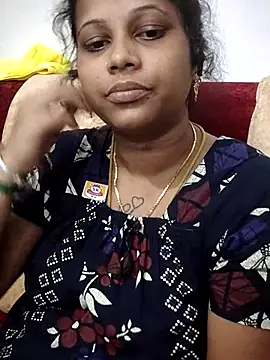 sweetqueen143 online show from 04/18/26, 08:40