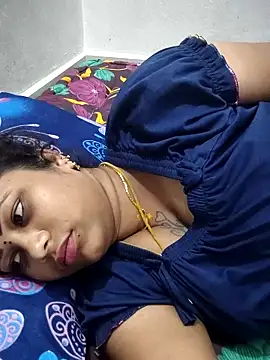 sweetqueen143 online show from 04/22/26, 06:16