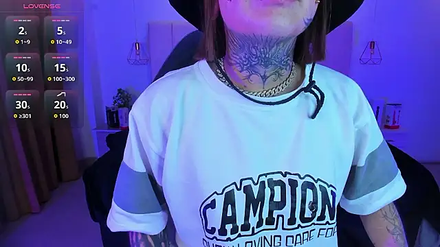 Gyal 8  online show from 01/13/26, 03:12