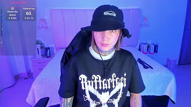 Gyal 8  online show from 02/25/26, 05:17