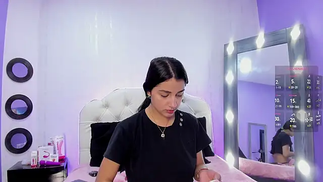 Thayla Fox online show from 10/15/25, 01:11