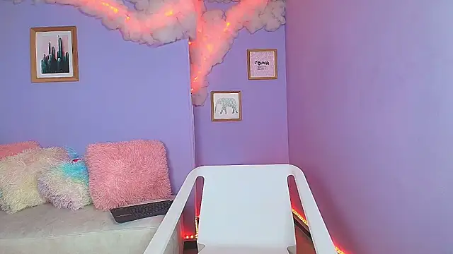 cat nasty online show from 10/10/25, 08:41