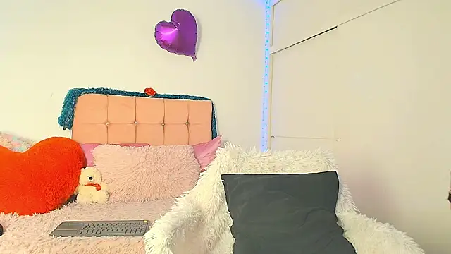 cat nasty online show from 04/20/26, 07:04