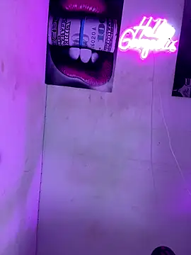 becca wilsson online show from 12/02/25, 09:25