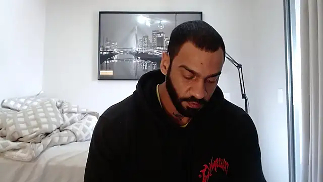 Snapshot of henryhadesflirt chatting on 05/26/26, 11:39 henryhadesflirt online show from 05/26/26, 11:39