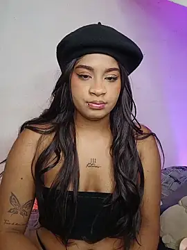 camilafoox7 online show from 10/07/25, 01:08