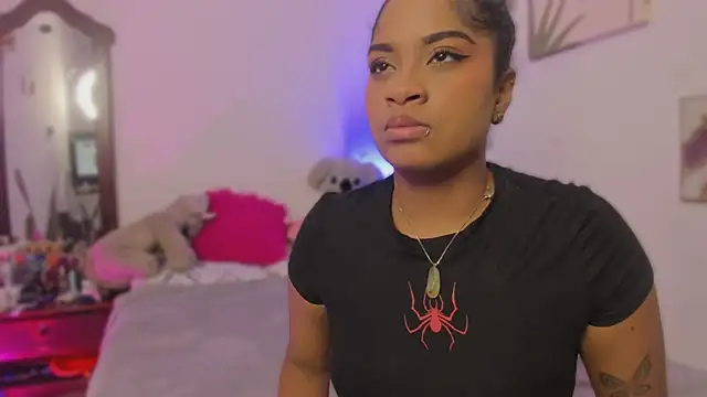 camilafoox7 online show from 10/13/25, 06:41