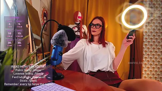 Snapshot of Giantess_Eva chatting on 06/22/26, 10:18 Giantess Eva online show from 06/22/26, 10:18