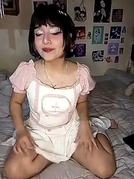 lucianasama online show from 10/04/25, 03:15