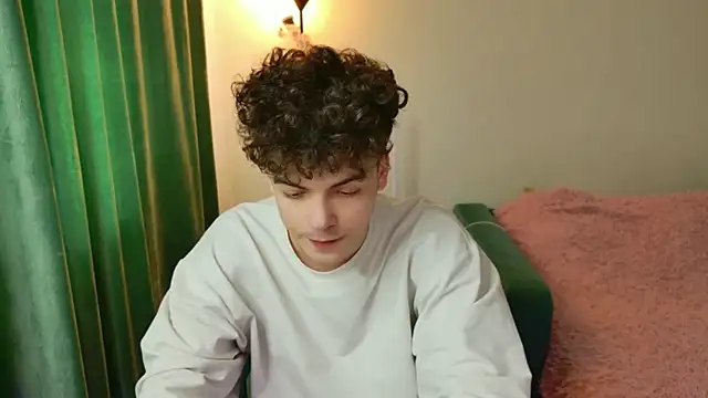 Snapshot of dreamgonetan chatting on 11/08/25, 10:59 dreamgonetan online show from 11/08/25, 10:59