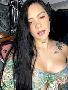 liahouses online show from 10/26/25, 01:11