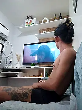 Snapshot of foxylena_latinalicious69 chatting on 10/01/25, 05:24 foxylena latinalicious69 online show from 10/01/25, 05:24