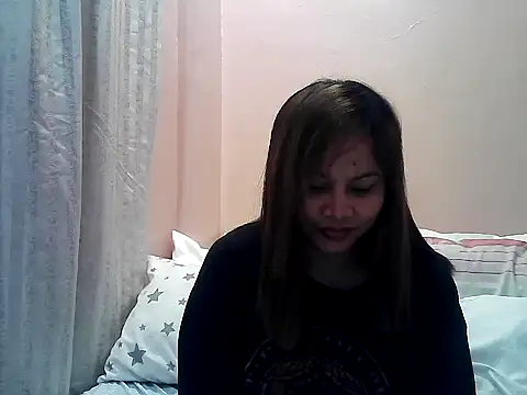 Snapshot of Amarrahlyn chatting on 05/04/26, 10:22 Amarrahlyn online show from 05/04/26, 10:22