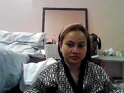 Snapshot of Amarrahlyn chatting on 05/14/26, 09:32 Amarrahlyn online show from 05/14/26, 09:32
