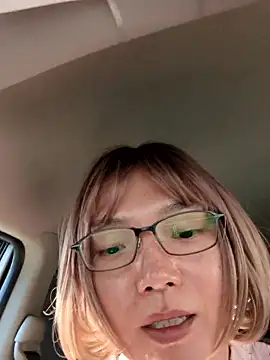 Snapshot of takusaki223 chatting on 05/12/26, 06:21 takusaki223 online show from 05/12/26, 06:21