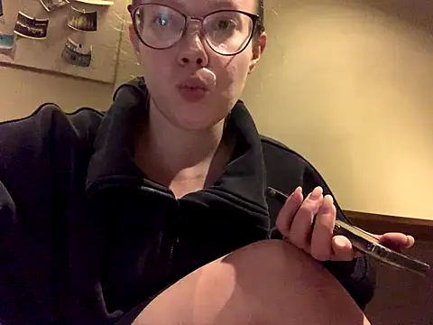 Stacyqq online show from 10/16/25, 01:34