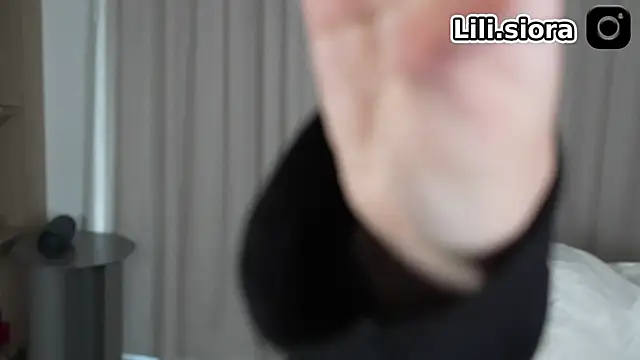 Snapshot of Peachxlush chatting on 02/18/26, 02:02 Peachxlush online show from 02/18/26, 02:02