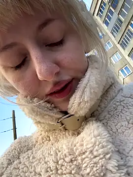 RonnieKiss online show from 10/17/25, 04:04