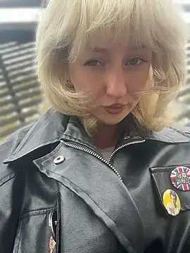 RonnieKiss online show from 05/15/26, 06:31