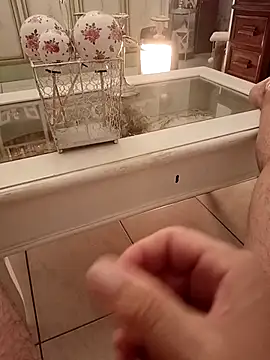 Snapshot of sayeaprayer65 chatting on 10/24/25, 07:32 sayeaprayer65 online show from 10/24/25, 07:32