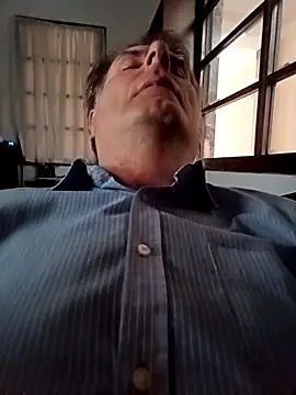 Snapshot of sayeaprayer65 chatting on 10/27/25, 12:20 sayeaprayer65 online show from 10/27/25, 12:20