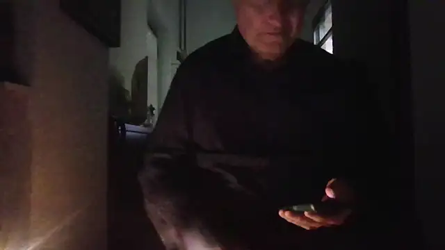 Snapshot of sayeaprayer65 chatting on 10/30/25, 12:06 sayeaprayer65 online show from 10/30/25, 12:06