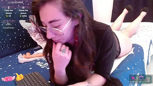 Snapshot of Violet_wish chatting on 09/24/25, 01:36 Violet wish online show from 09/24/25, 01:36