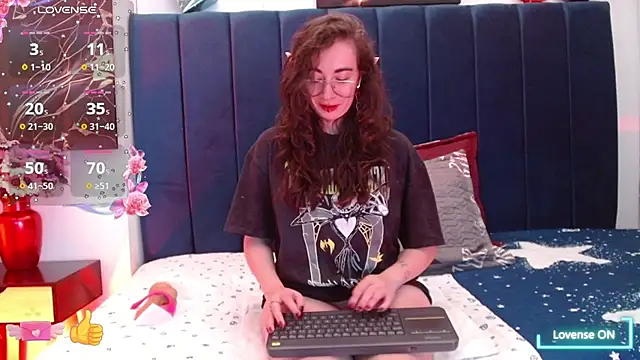Snapshot of Violet_wish chatting on 09/26/25, 01:26 Violet wish online show from 09/26/25, 01:26