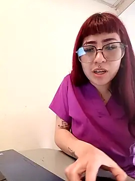 Snapshot of CAROLINA_17- chatting on 10/02/25, 02:46 CAROLINA 17- online show from 10/02/25, 02:46