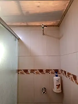 Snapshot of CAROLINA_17- chatting on 10/03/25, 02:47 CAROLINA 17- online show from 10/03/25, 02:47