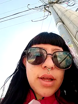 Snapshot of CAROLINA_17- chatting on 10/23/25, 01:43 CAROLINA 17- online show from 10/23/25, 01:43