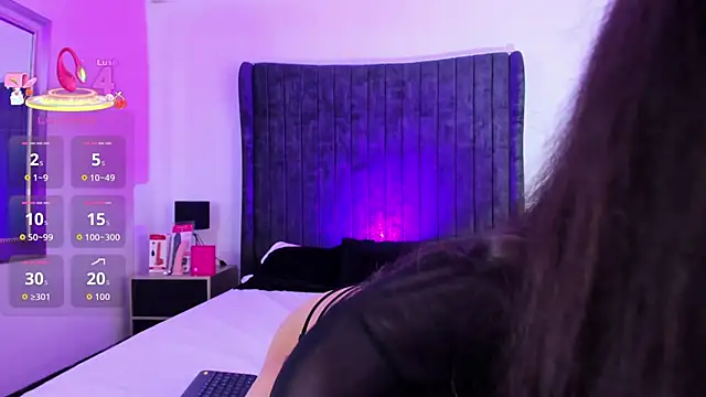 VanessaParis   online show from 01/15/26, 10:24